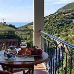 Myrtos Kefalonia * Divarata