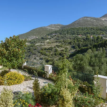 Myrtos Kefalonia * Divarata